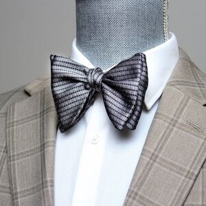 Men's Self-tied‎ Bow Tie 100%Silk Big Butterfly S634 grey Ornament